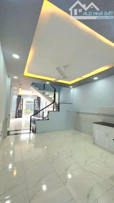 BÁN NHÀ SÁT TỈN.H LỘ 10 - KHU TÊN LỬ.A - OTO VÀO NGỦ - NH ( 7X25M ) - 1