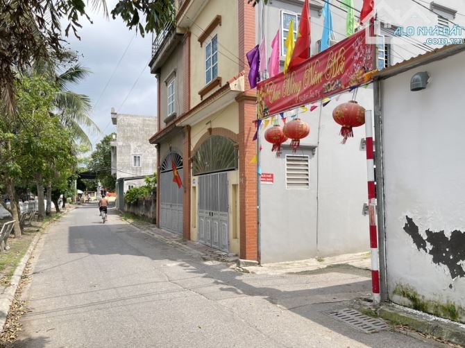 Siêu rẻ, bán đất Kim Sơn Gia Lâm, 60m - 2.x tỷ -ô tô nhỏ vào đất - mặt tiền rộng . - 1