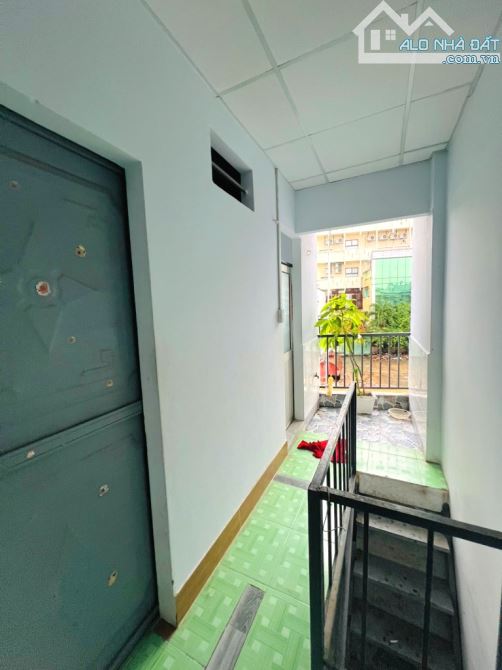 BÁN NHÀ TÊN LỬ.A  - AEO.N MA.LL - 2 MẶT HẺM XE TẢI  - ( 4X16M ) - 1