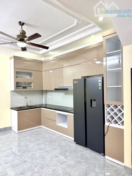 BAN NHÀ ĐẸP HH HAIBATRUNG , NGÕ NÔNG 2 THOÁNG NỘI THẤT ĐẸP 56M6T MT RỘNG CHỈ 11,2 TỶ - 1