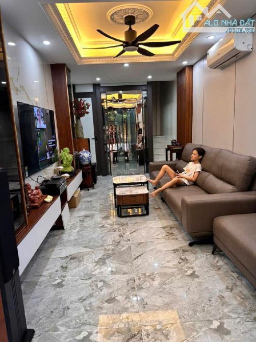 B_Á_N NHÀ PHÂN LÔ CẦU_DIỄN - LÔ GÓC -  Ô TÔ TRÁNH - 7 TẦNG - THANG MÁY - KINH DOANH – CHỈ - 1