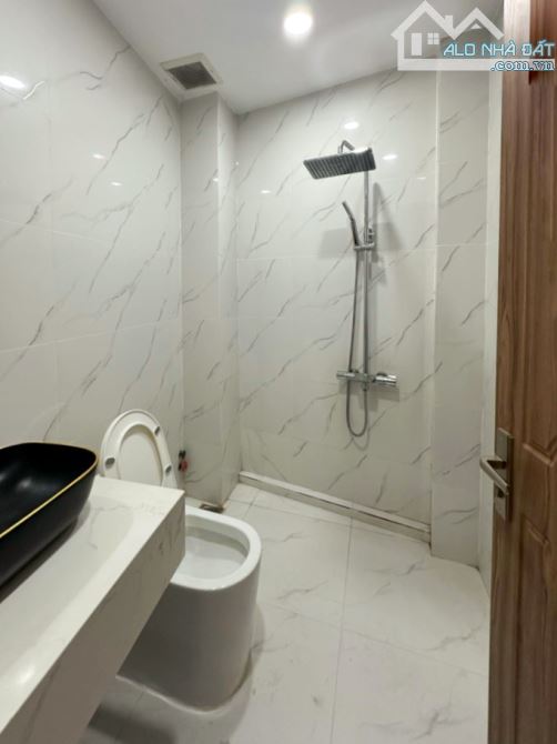 NHÀ ĐẸP NHƯ HÌNH – 4 TẦNG – HÒA HẢO – Q.10 - 8.4 TỶ. Ở NGAY KHÔNG SỬA - 12