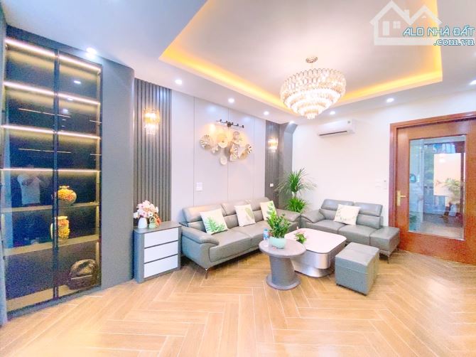 Bán nhà phố Hồng Tiến, 7 tầng thang máy, Gara ô tô, vừa ở vừa kinh doanh, full nội thất - 12