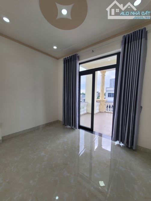 Bán Nhà 1 trệt 2 Lầu full nội thất đường mặt tiền chỉ 6ty800 TL M6707 - 18