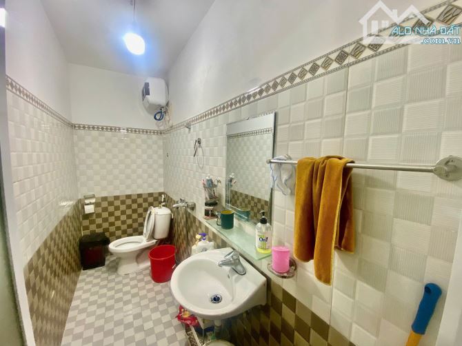 Bán nhà 3 tầng hướng Đông Nam ngõ Cam Lộ, Hùng Vương, Hồng Bàng giá 2,35 tỷ - 2