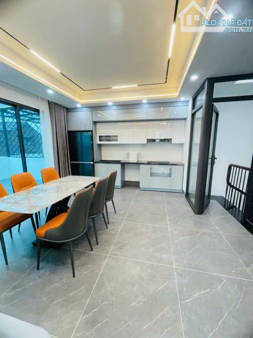 Bán nhà 2 Thoáng Nguyễn Văn Cừ, Long Biên, 50m2, mặt tiền rộng 10m, 13.5 tỷ - 2