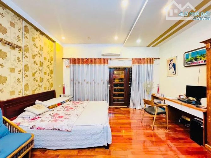 Bán nhà Phố Bồ Đề, Long Biên, 60m2, Gara ô tô - Kinh doanh, 17.5 tỷ - 2