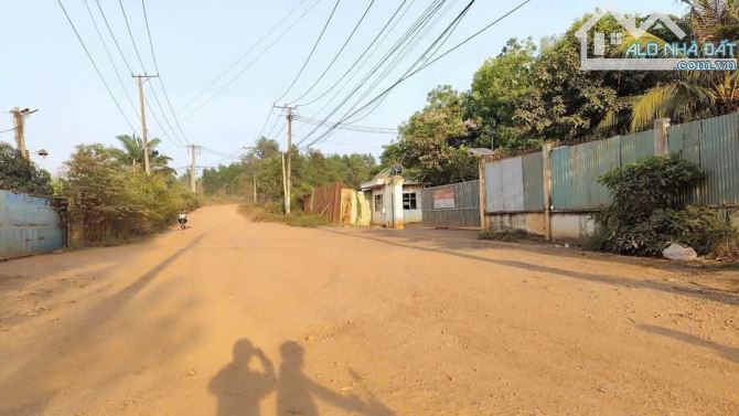 👉 BÁN 31,000m2 (3 mẫu 1 ) quy hoạch đất skc (3 mặt tiền) Khu vực xã hố Nai 3 sát bên kcn - 2