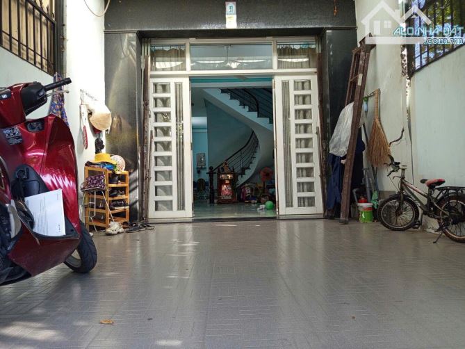 🆘Hàng Hiếm (hướng Đông Nam) BÁN NHÀ 3 TẦNG ĐƯỜNG TÔ NGỌC VÂN QUẬN 12- DT 68m2 (4x17)- chỉ - 2