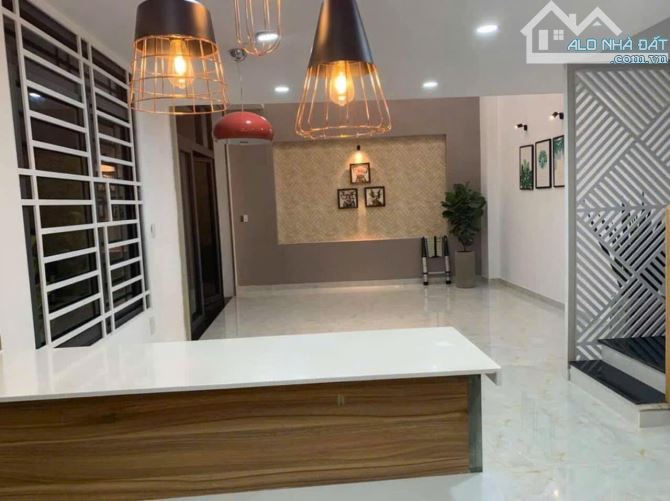 Bán nhà 4 Tầng Quận 12  -Cách Hà Huy Giáp 100M- Hẻm xe hơi- 10 x 5m -  5.8 TỶ - 2