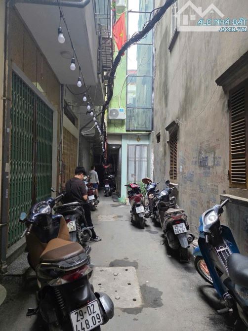 Trung tâm Đống Đa, Ngõ nông gần phố Bán nhà Tôn Đức Thắng đầu tư Nhanh mới kịp - 2