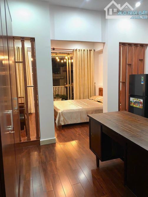 Bán nhà 3 tầng đẹp, nội thất cao cấp, DT: 5.1m X 28m DTCN 145m, cách mặt tiền 20m - 2