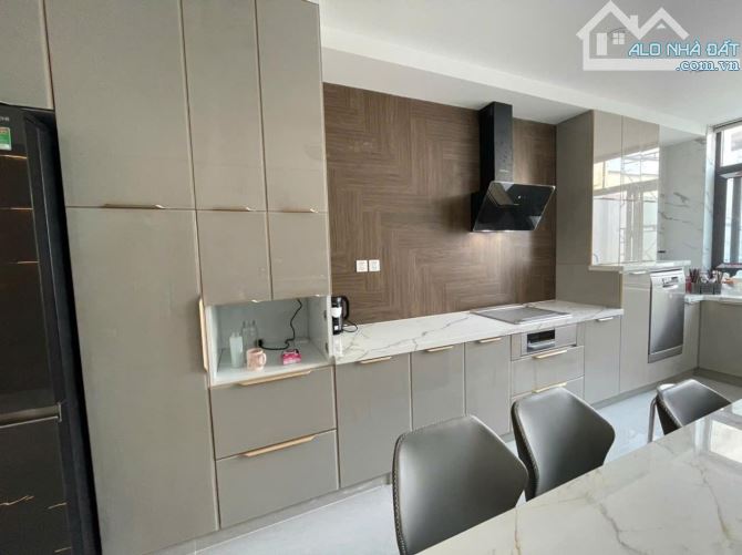 💥💥💥 BÁN NHÀ 4 TẦNG, MẶT TIỀN ĐƯỜNG, TRUNG TÂM ĐÔNG HOÀ, DĨ AN CHỈ 8 tỉ - 2