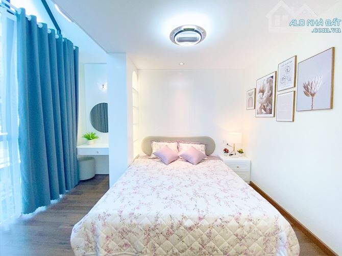 Bán nhà phố Hồng Tiến, 7 tầng thang máy, Gara ô tô, vừa ở vừa kinh doanh, full nội thất - 2