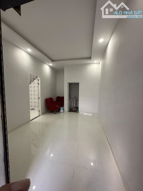 Nhà Đường huỳnh thiện lộc Tân Phú DT khủng 5.8m nở hậu x13m 2 tầng giá chỉ 5.6 Tỷ - 2