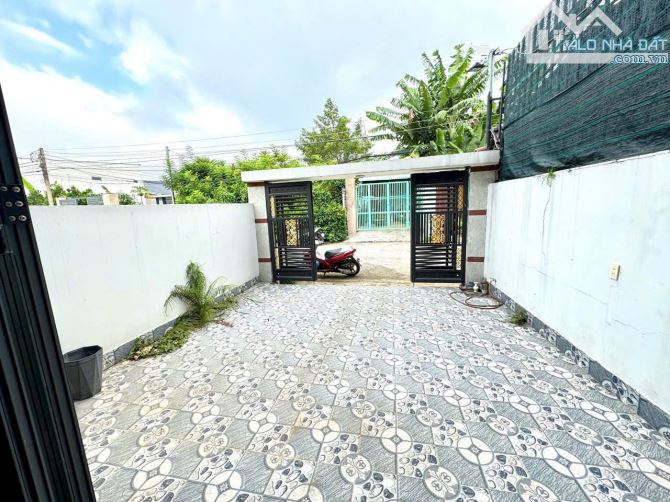 CHỦ GỞI BÁN NHÀ 1 TRỆT 1 LẦU (DT: 90M2) CÓ HOÀN CÔNG THUỘC KDC HOÁ AN. GIÁ CHỈ 2,6 TỶ - 2