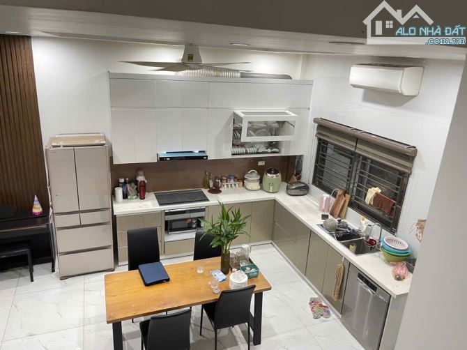 BÁN NHÀ ĐẸP 90M2 PHỐ SÀI ĐỒNG – LONG BIÊN – NỘI THẤT SANG, Ô TÔ ĐỖ CỬA – GIÁ NHỈNH 9 TỶ - 2