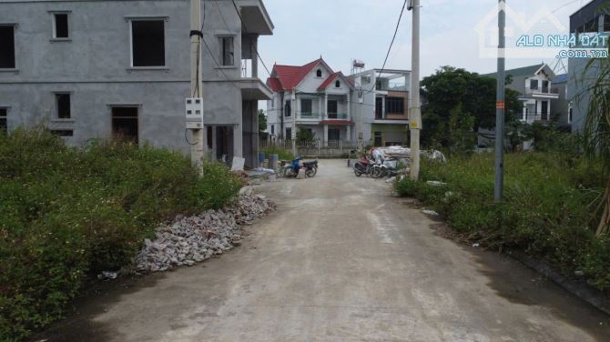 Bán đất đấu giá Đông Sơn - oto tránh - 2