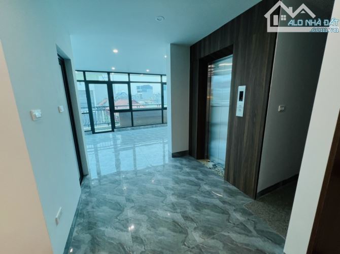 Kim Giang - 51m-nhỉnh 21 tỷ -Thang máy - Lô góc ngõ thông -ô tô- vừa ở vừa kinh doanh - 2