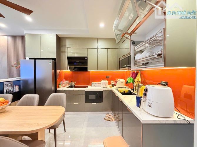 BÁN NHÀ XUÂN THỦY CẦU GIẤY - NHÀ ĐẸP - TẶNG NỘI THẤT - VỊ TRÍ TRUNG TÂM - CHỈ NHỈNH 7 TỶ - 2