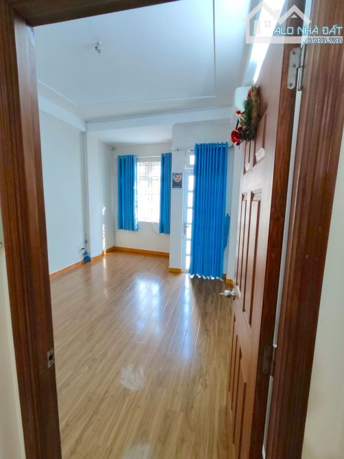 Nhà Hẻm KDoanh Nguyễn Hữu Cảnh 4x17.Lửng.3L.7P.4wc.Đa ngành - 2