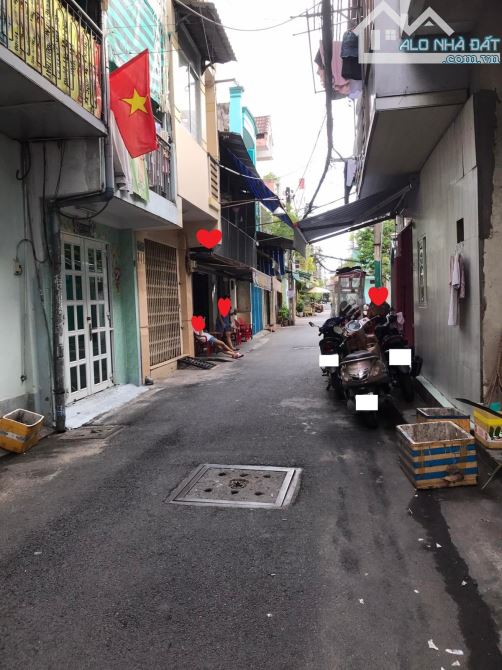 Hơn 2 tỷ có nhà SHR 3 tầng Lý Thường Kiệt, nở hậu, hẻm 3m thông - 2