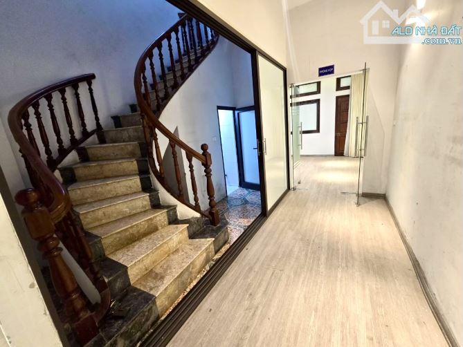 Bán nhà PL Lê Trọng Tấn, dân trí cao, hàng xóm quan chức, ô tô dừng đỗ ngày đêm, 86m - 2
