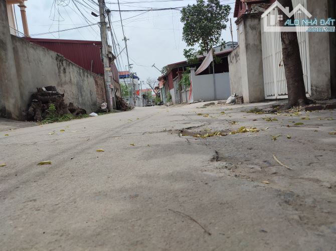 Bán Đất Mê Linh Lô Góc 2 Mặt Tiền Kinh doanh Ô tô Thông Ô Tô vào đất 56m Mặt Tiền Hơn 5m - 2