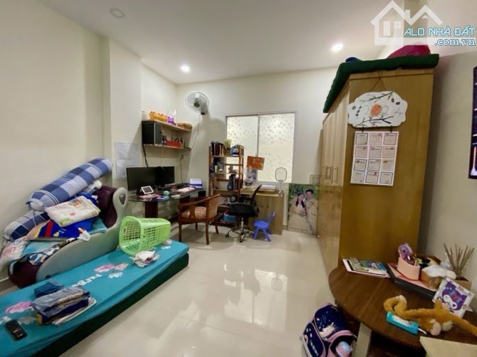 Bán nhà hẻm 6m gần Nguyễn Sơn, BHHA, B.Tân, nở hậu, 56m² (4 x 14) x 2 tầng, chỉ 5.6 tỷ TL. - 2