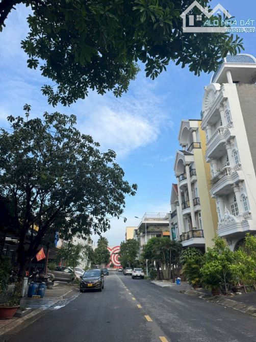Bán Đất Sát Big C Dĩ An , Đường GS04 Lô 100m Ngang 5,5M - 2