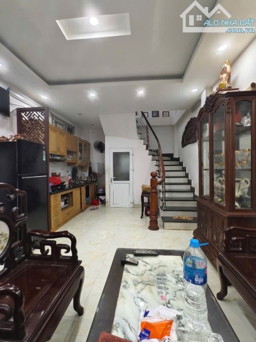 BÁN NHÀ PHỐ BỒ ĐỀ LONG BIÊN 6 TỶ 35m 5 TẦNG MT 7m Ô TÔ, KD, GẦN TÂM ANH - 2