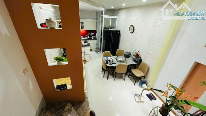 Bán nhà khu phân lô Văn Cao, Đỗ Nhuận - 83m2 - mt 4,15m - 3 tầng - giá 7,5 tỷ - 2