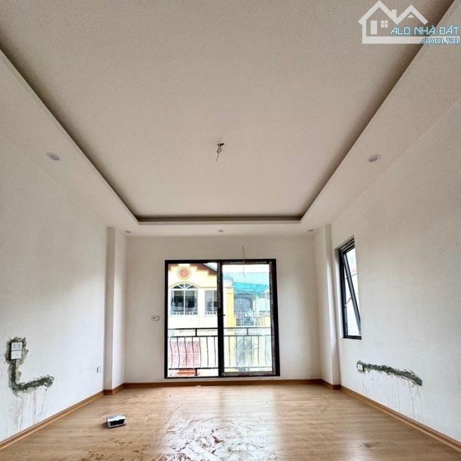 Nhà Hậu Ái 43m2 lô góc thoáng sáng mặt tiền 4m nở hậu 20m ô tô đỗ gần ủy ban giá 4 tỷ 95 - 3