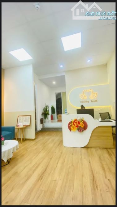 Cần bán nhà mặt phố căn góc Hoàng Ngân 4tầng mặt tiền 5,5m. - 3