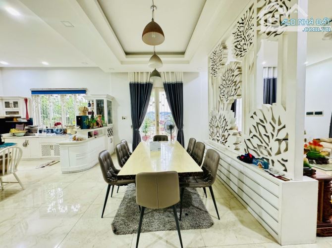 Bán Biệt Thự Khu VIP Bờ Bao Tân Thắng dt 12x15 Chính chủ giá 26.5 tỷ TL - 3