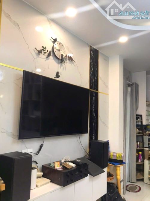 NHÀ ĐẸP NHƯ HÌNH – 4 TẦNG – HÒA HẢO – Q.10 - 8.4 TỶ. Ở NGAY KHÔNG SỬA - 3