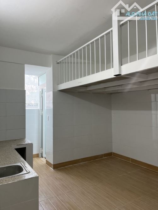 Gấp bán nhà Thủ Đức, giá 10 tỷ, dt 260m2, gần Mặt phố Hoàng Diệu 2. - 3