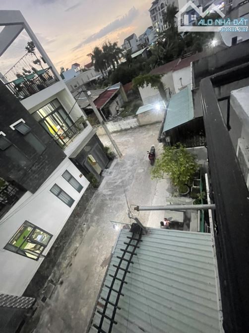 BÁN NHÀ 3 TẦNG HXH ĐƯỜNG THẠNH LỘC 17-DT 65m2 (4x16) 3PN- Hơn 4💰 - 3