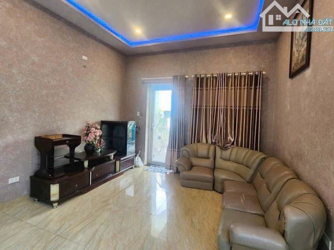 Bán căn nhà thiết kế đẹp - 2 mặt tiền đường ! khu Hòn Xện, Vĩnh Hoà TP NHA TRANG - 3