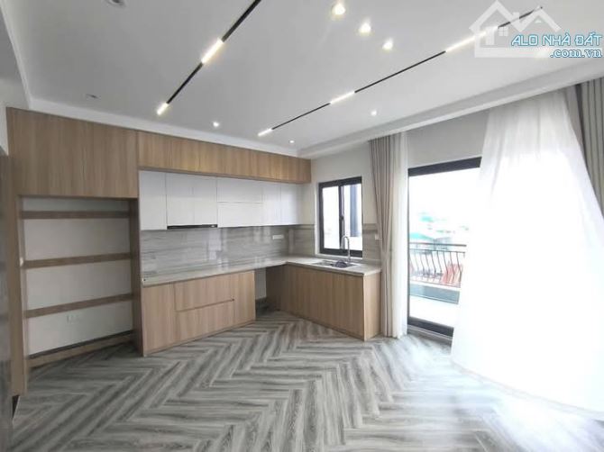 Bán nhà phố Trạm, Gara, thang máy, Full nội thất, 41m2, 6 tầng, mt 4.7m, 10 tỷ - 3