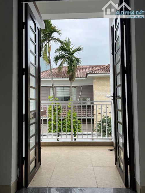 TOÀ CĂN HỘ 4 TẦNG – SÁT BIỂN MỸ KHÊ – DT GẦN 200M² – DOANH THU 40 TRIỆU/THÁNG – CHỈ 13TỶ - 3