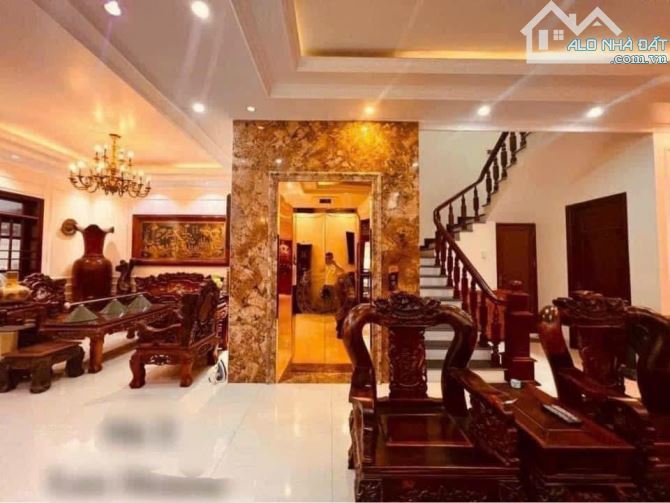 Biệt tự tân cổ điển siêu đẹp ,nội thất toàn gỗ quý ngay gần sân bay Cát Bi - 3