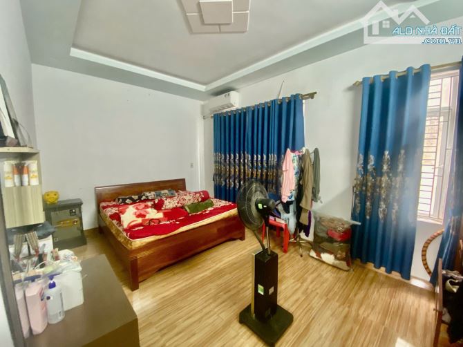 Bán nhà 3 tầng hướng Đông Nam ngõ Cam Lộ, Hùng Vương, Hồng Bàng giá 2,35 tỷ - 4