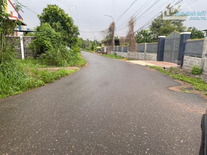 Chủ kẹt tiền cần bán gấp. 4ty hạ 3ty4. Tl 👉 B.án đất góc hai mặt tiền Sông Xoài . Phú Mỹ - 4