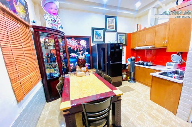 BÁN NHÀ 4 TẦNG PHÂN LÔ ĐƯỜNG Ô TÔ THÔNG, KINH DOANH VĂN PHÒNG – SPA, GẦN NGÃ TƯ GIẢI PHÓNG - 4