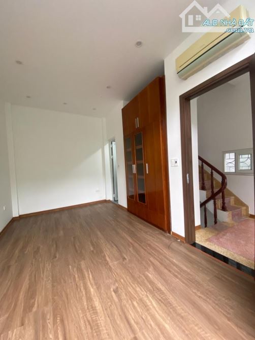 Cần Bán Gấp Nhà Ngõ 168 Kim Giang Hoàng Mai 30m2 5 Tầng Chỉ 5.85T. - 4