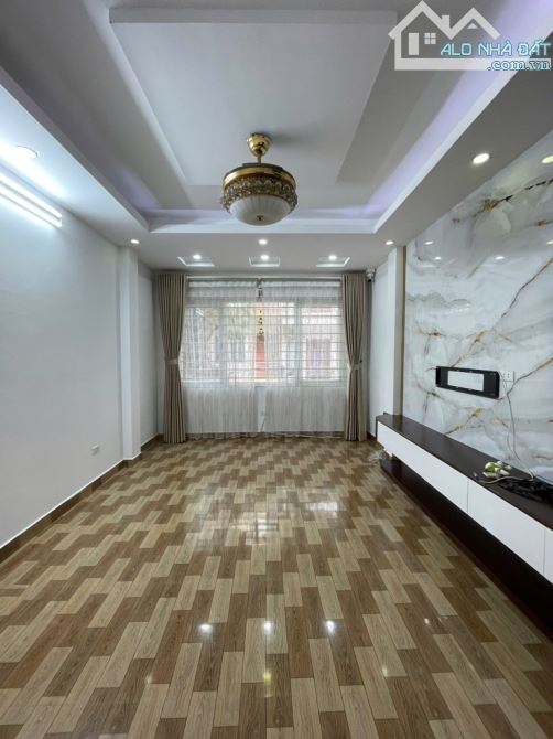 Bán nhà Tây Trà – Hoàng Mai. 45M x 5T. MT 3.9M. Nở hậu, thang máy ở Sướng giá 8.5tỷ - 4