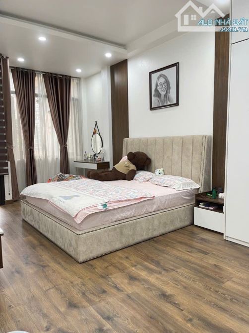 BÁN NHÀ ĐẸP 90M2 PHỐ SÀI ĐỒNG – LONG BIÊN – NỘI THẤT SANG, Ô TÔ ĐỖ CỬA – GIÁ NHỈNH 9 TỶ - 4