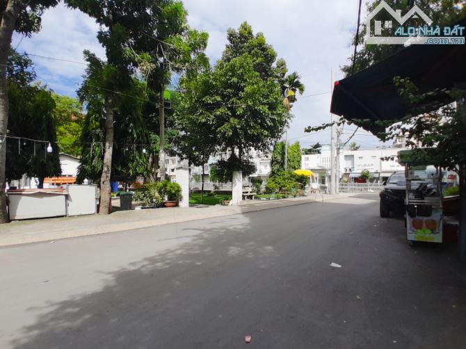 BÁN NHÀ THIẾT KẾ ĐỘC QUYỀN KTS-VÕ THỊ LIỄU Q.12-$5tỷ6 - 4