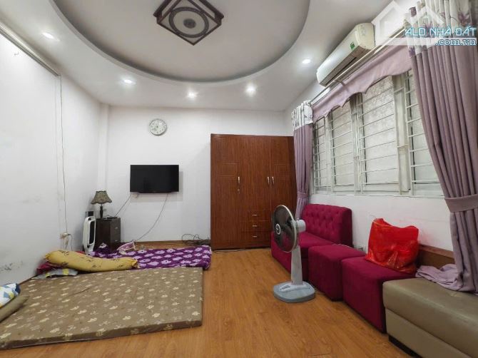 BÁN NHÀ PHỐ BỒ ĐỀ LONG BIÊN 6 TỶ 35m 5 TẦNG MT 7m Ô TÔ, KD, GẦN TÂM ANH - 4